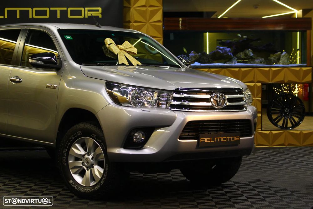 Toyota Hilux 2.4 D-4D 4WD Tracker - 4