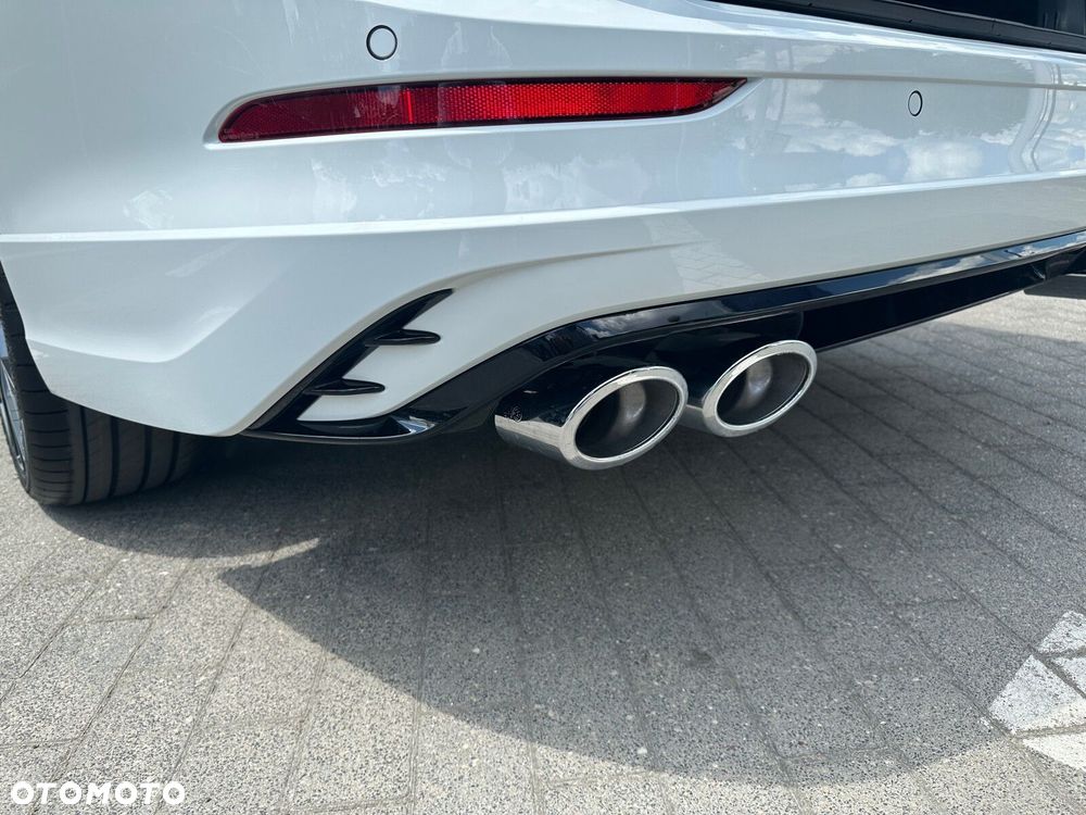 Volkswagen Golf Variant 2.0 TSI 4Motion R - 35