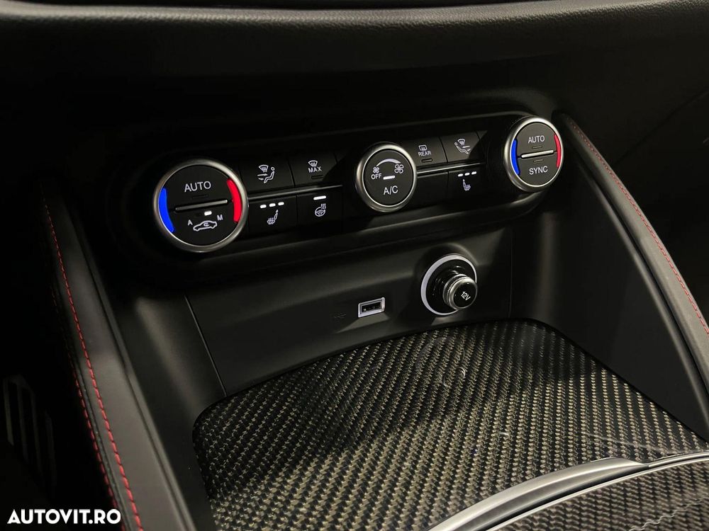 Alfa Romeo Stelvio 2.9 V6 Turbo AWD AT8 Quadrifoglio - 22