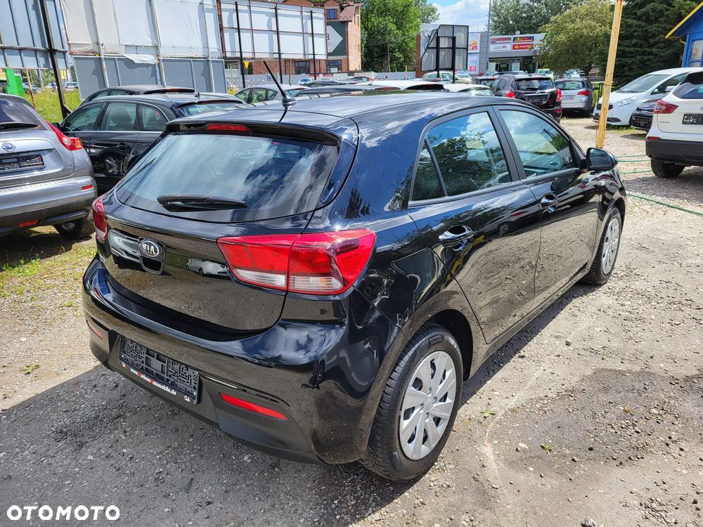 Kia Rio - 6