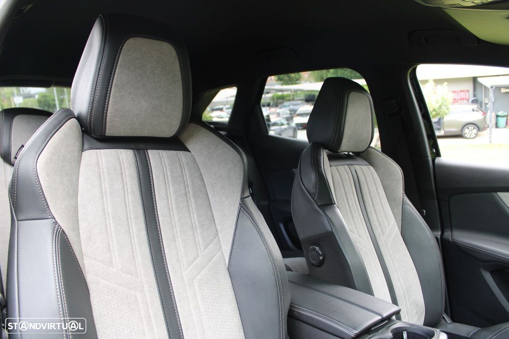 Peugeot 3008 1.6 Hybrid GT e-EAT8 - 32