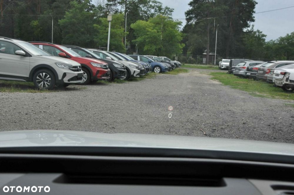 Volkswagen Passat Variant 2.0 TDI SCR DSG Elegance - 14