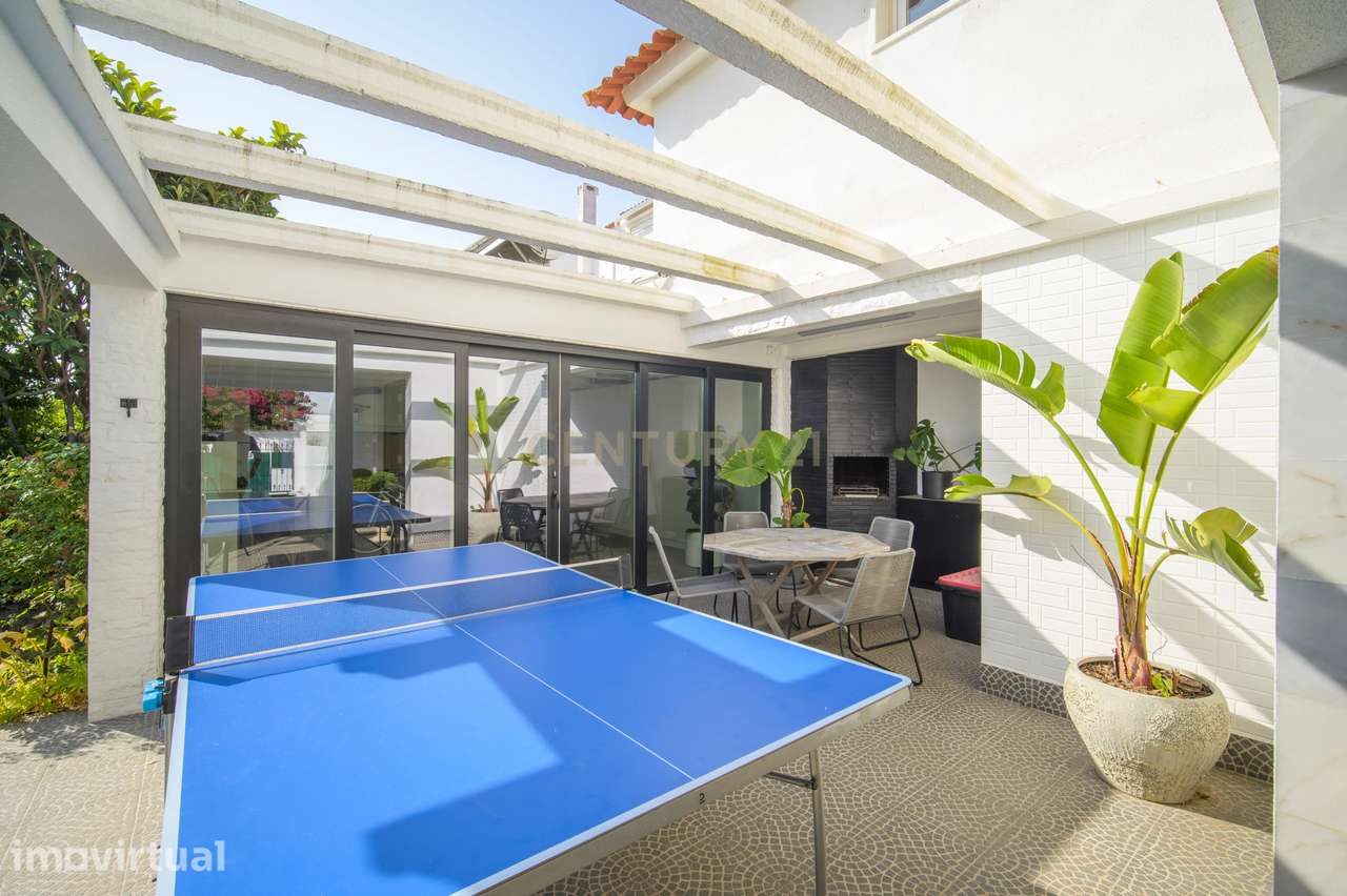 APARTAMENTO T5 REMODELADA À BEIRA-MAR EM CASCAIS - Grande imagem: 3/46