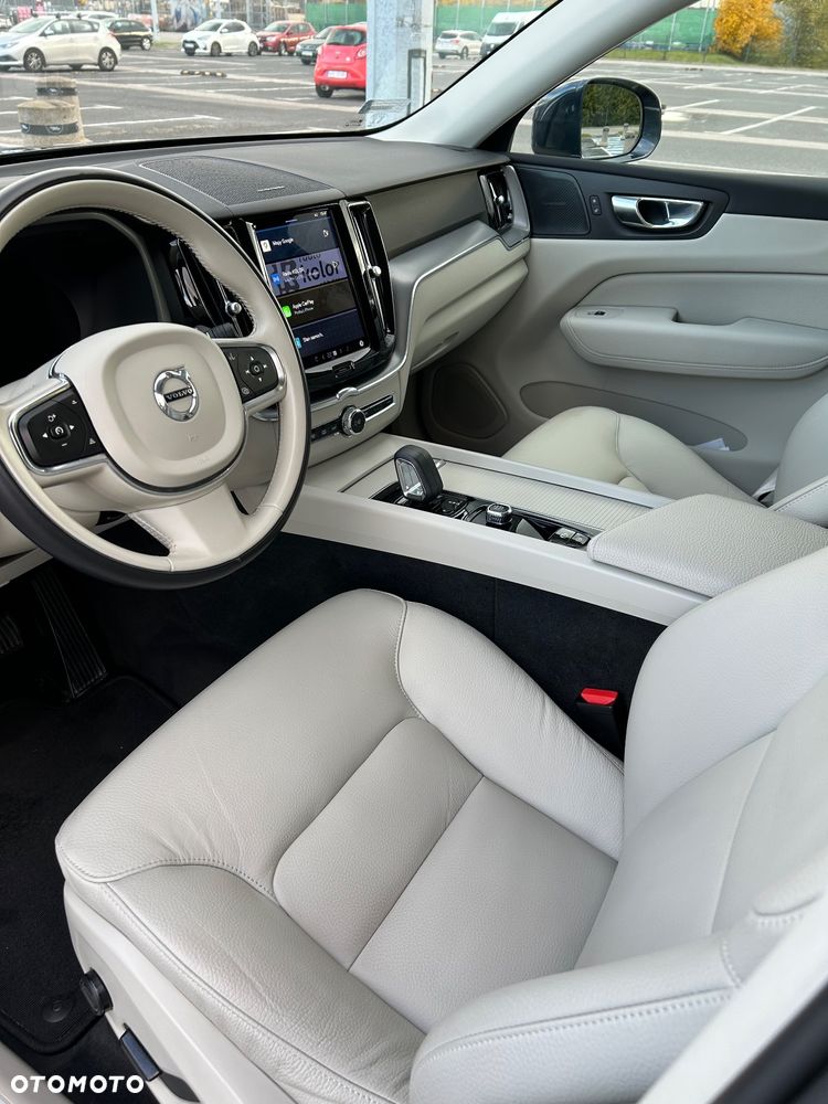 Volvo XC 60 T4 Momentum Pro - 15