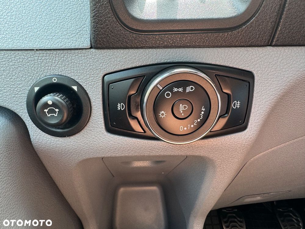 Ford Transit - 17
