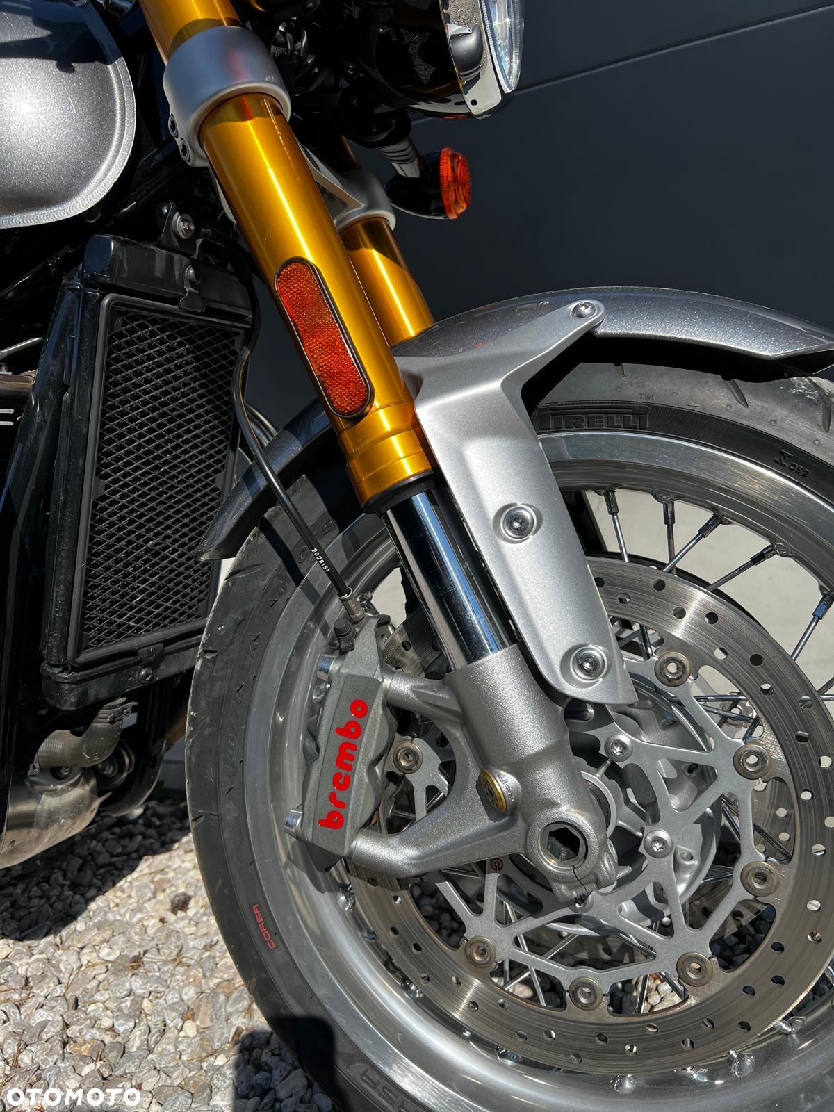 Triumph Thruxton - 2