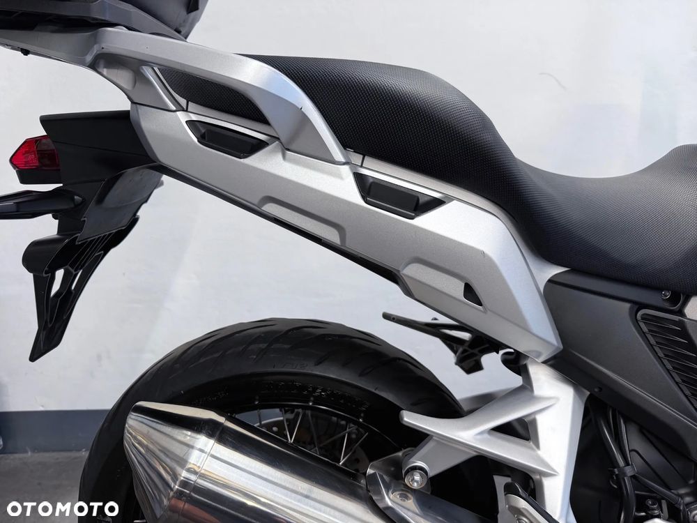 Honda VFR - 38