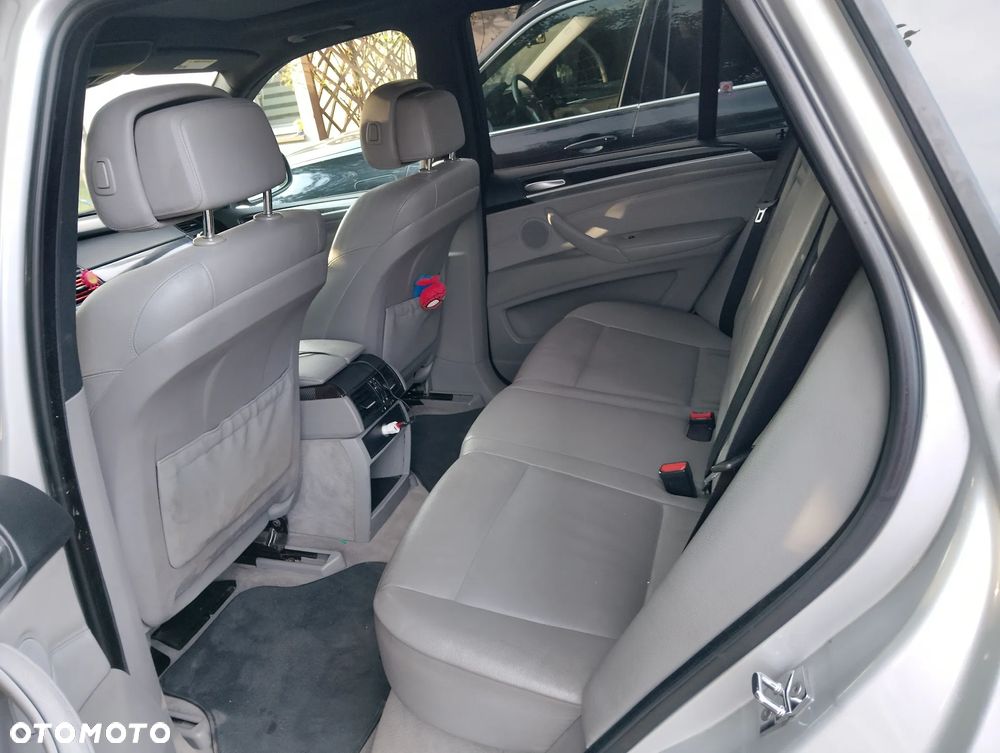 BMW X5 3.0si xDrive - 12