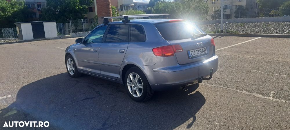 Audi A3 1.6 tiptronic Attraction - 4