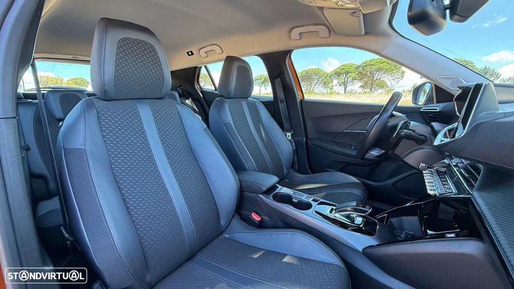 Peugeot 2008 1.2 PureTech Allure Pack EAT8 - 49