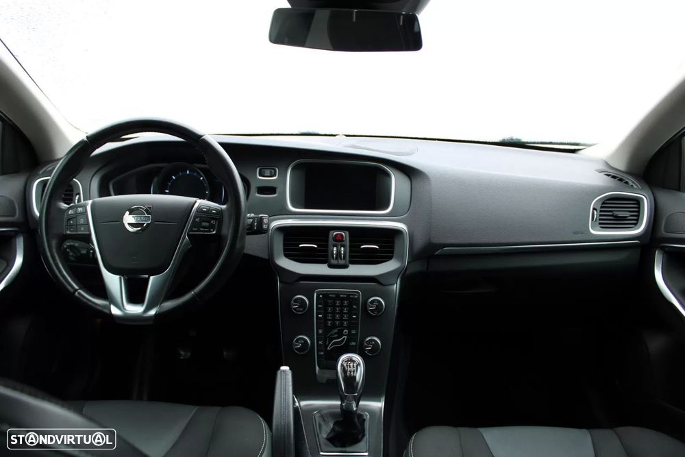 Volvo V40 1.6 D2 Momentum Eco - 6