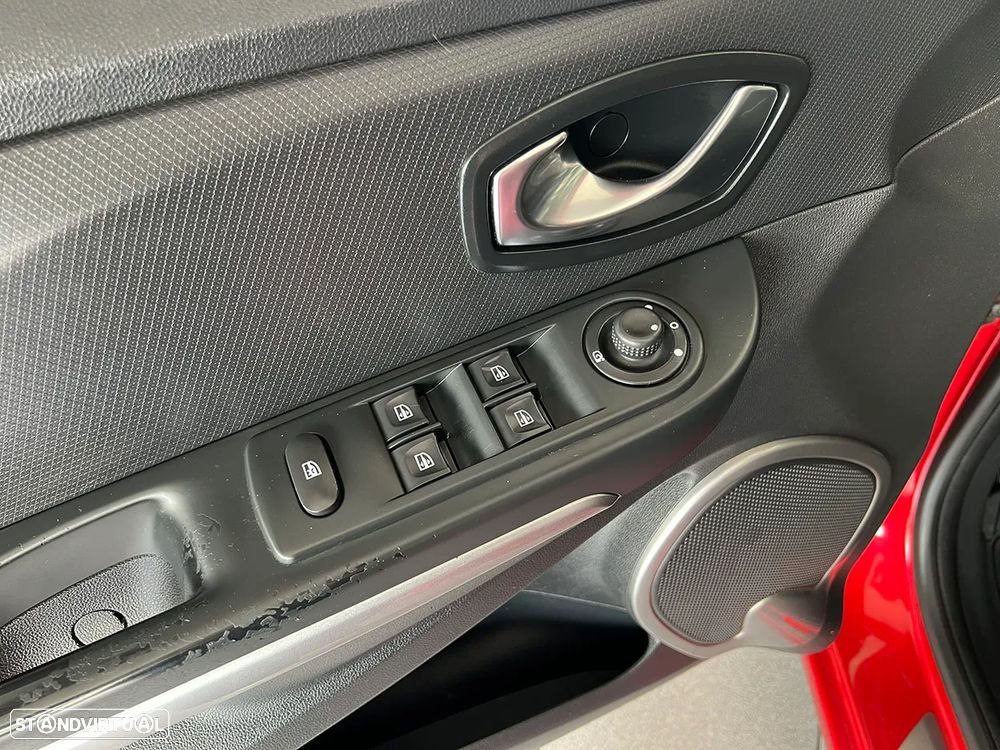 Renault Clio Sport Tourer 1.5 dCi GT Line - 15