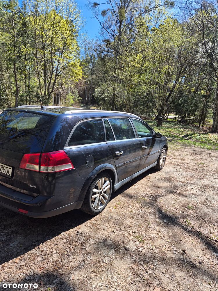 Opel Vectra 1.9 CDTI DPF Cosmo - 10