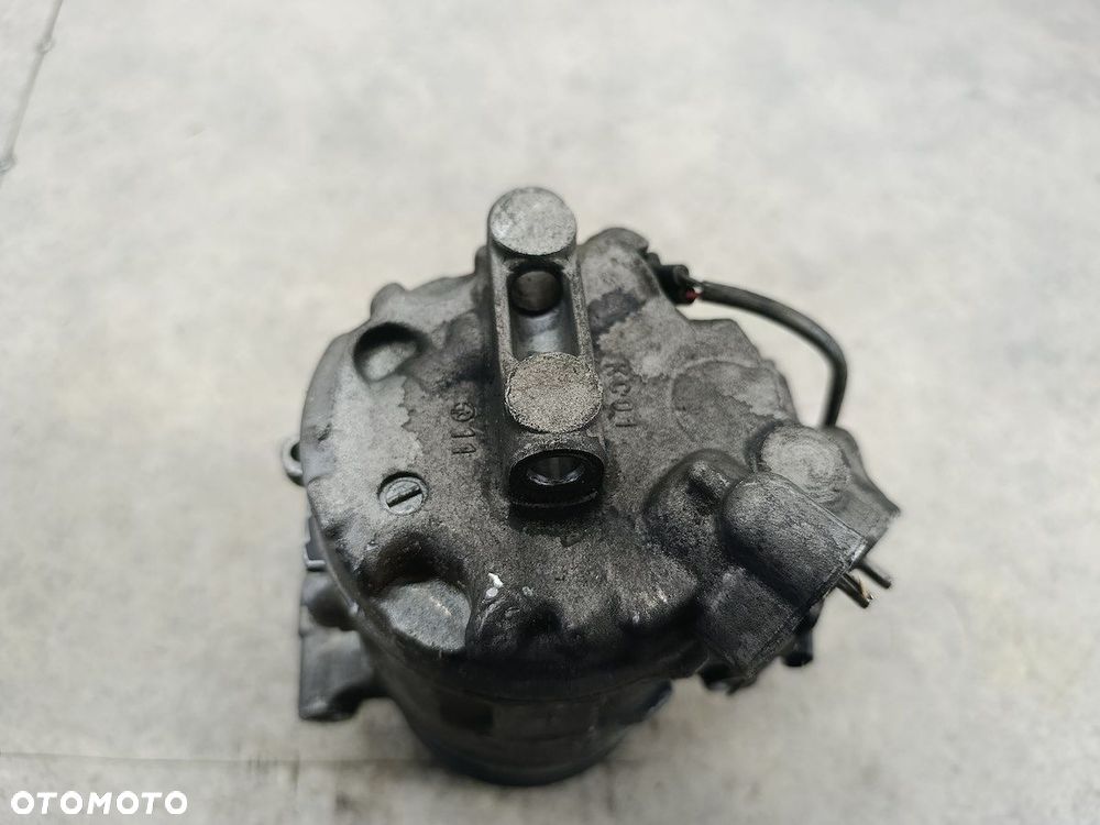 POMPA, SPRĘŻARKA KLIMATYZACJI BMW 1 E87 447260-1851 6987862 DENSO 2.0 - 9