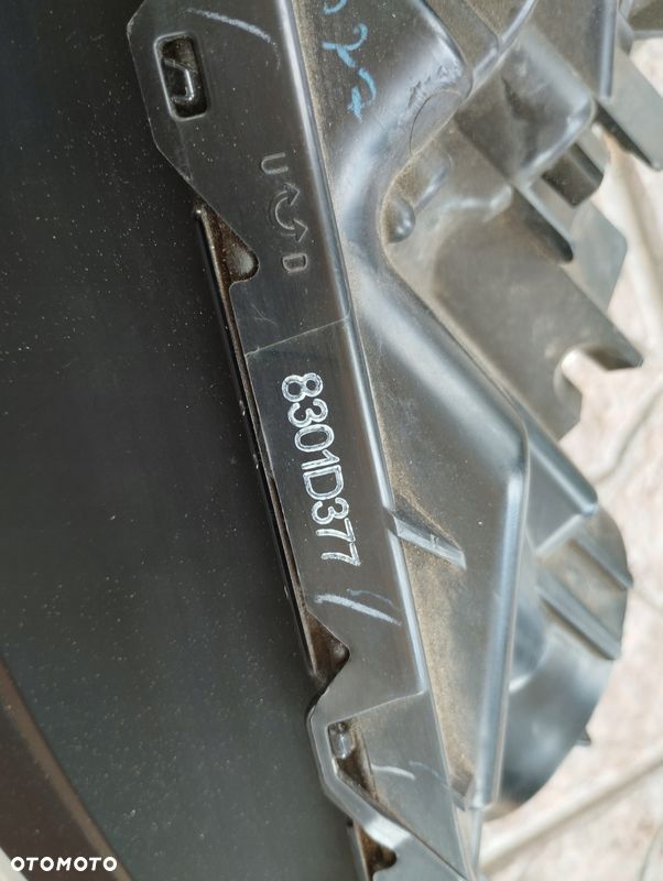 Lampa lewa Mitsubishi L200 VI 6 2020-^ 8301D377 - 5