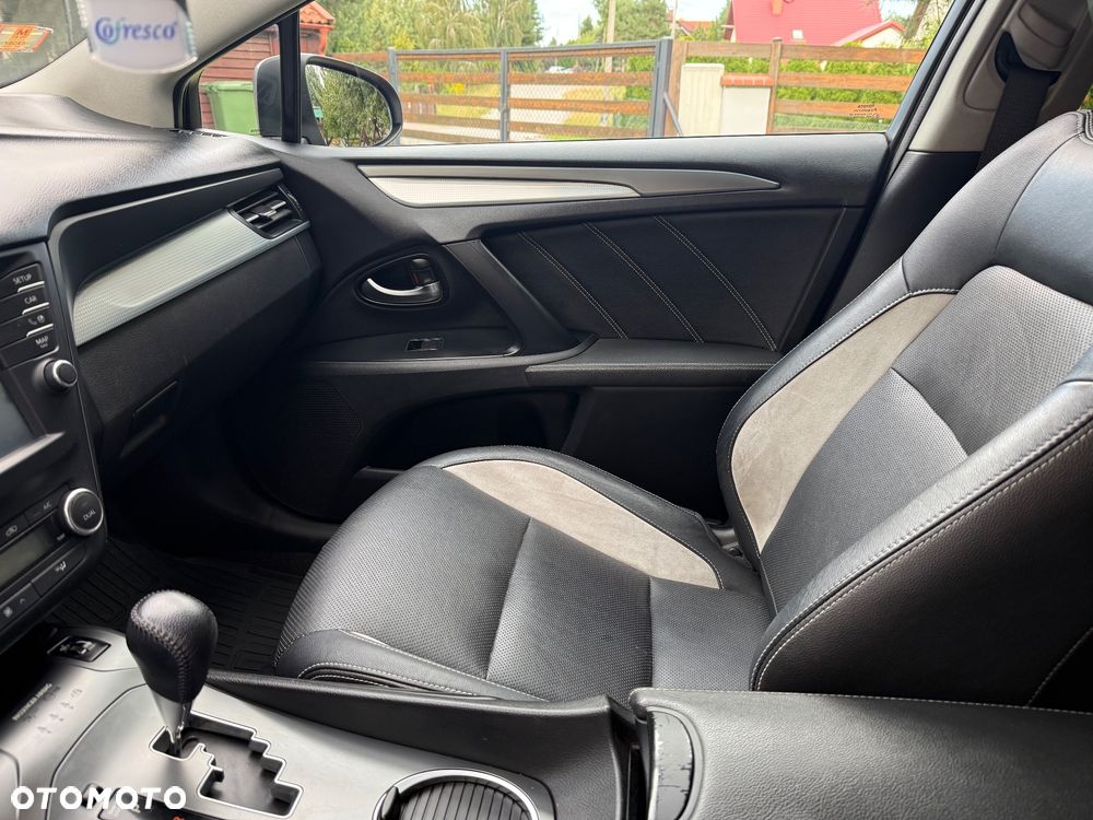 Toyota Avensis 2.0 Prestige MS - 18