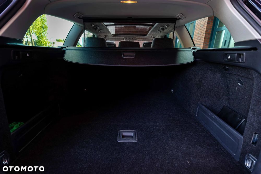 Volkswagen Passat 2.0 TDI Highline DSG - 32