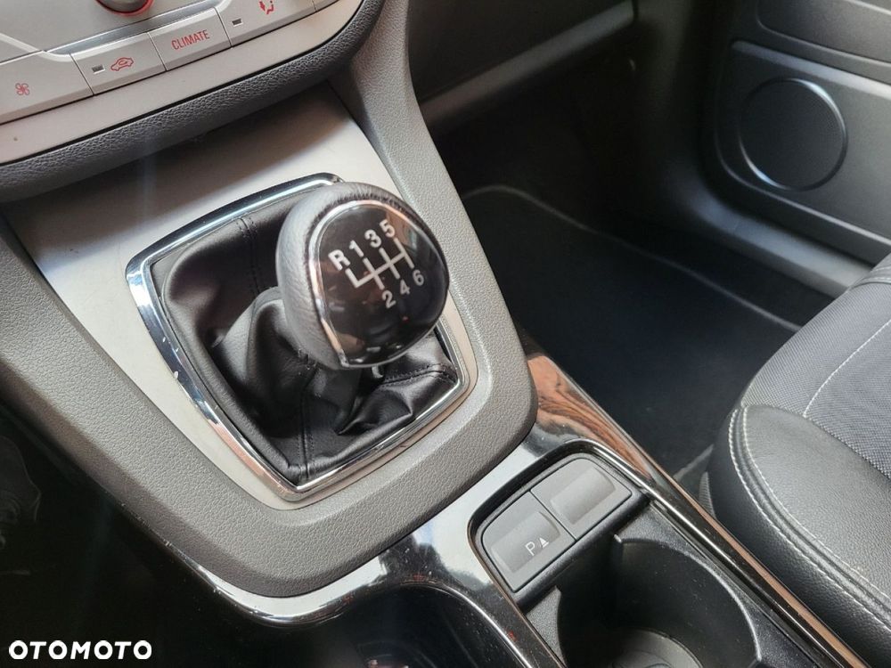 Ford Kuga - 13