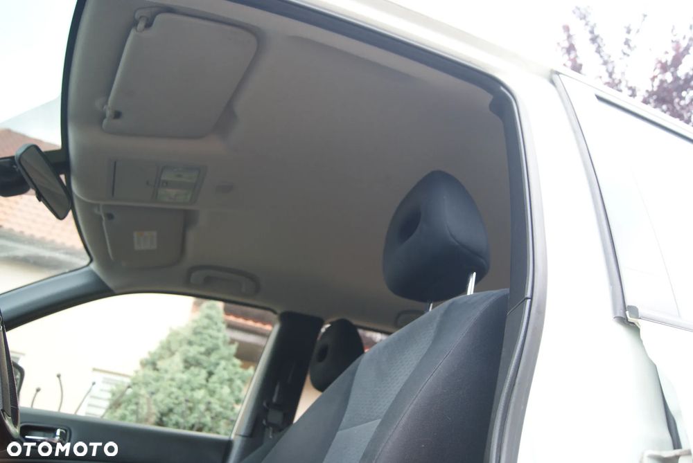 Nissan X-Trail 2.0 dCi 4x4 DPF LE - 24