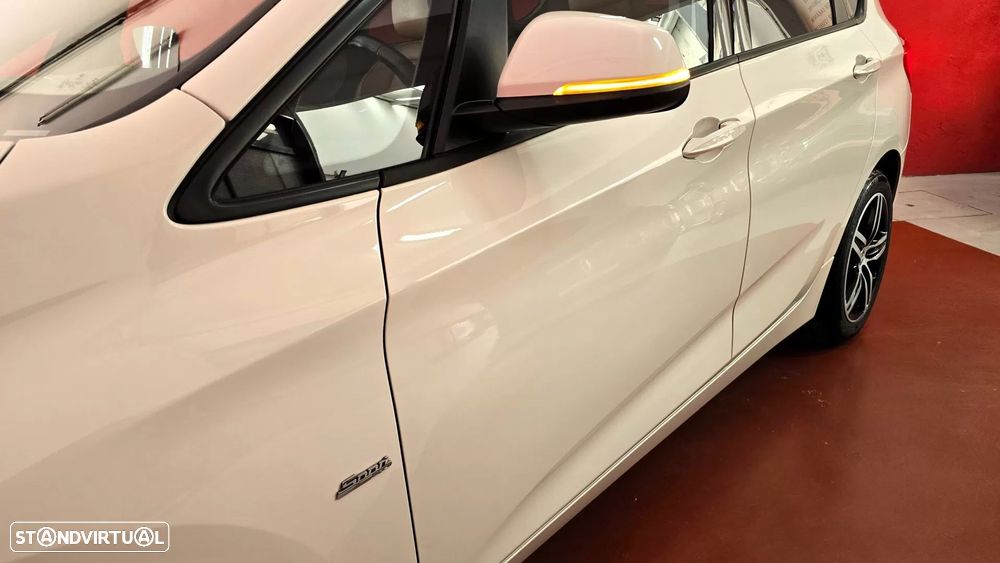 BMW 216 Active Tourer d Line Sport Auto - 12