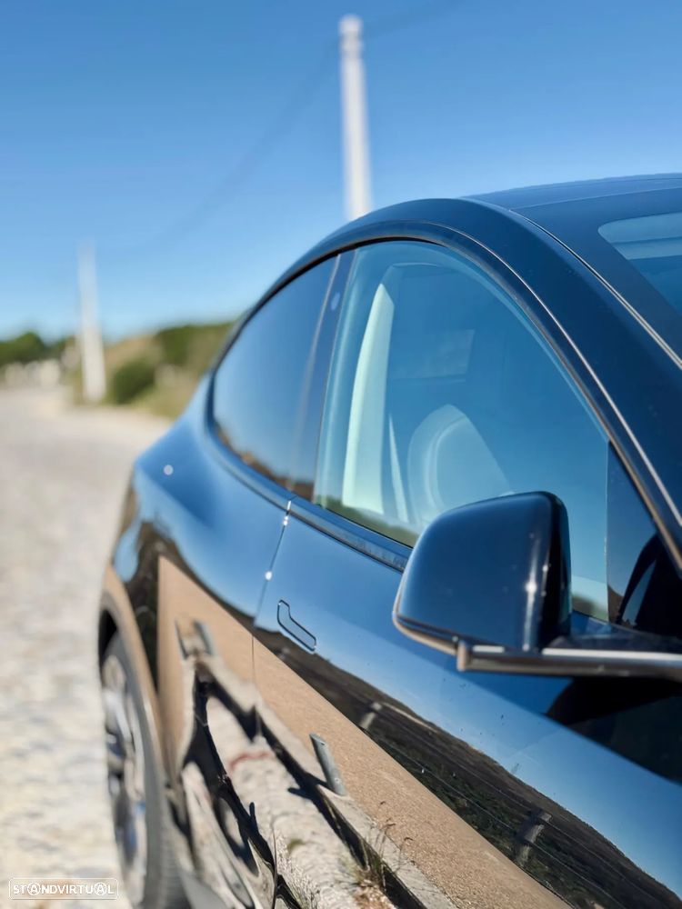 Tesla Model Y Performance Dual Motor AWD - 5