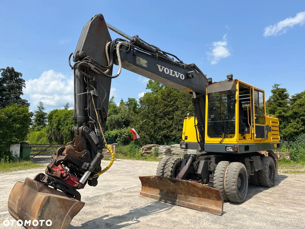 Volvo EW-200 - 1