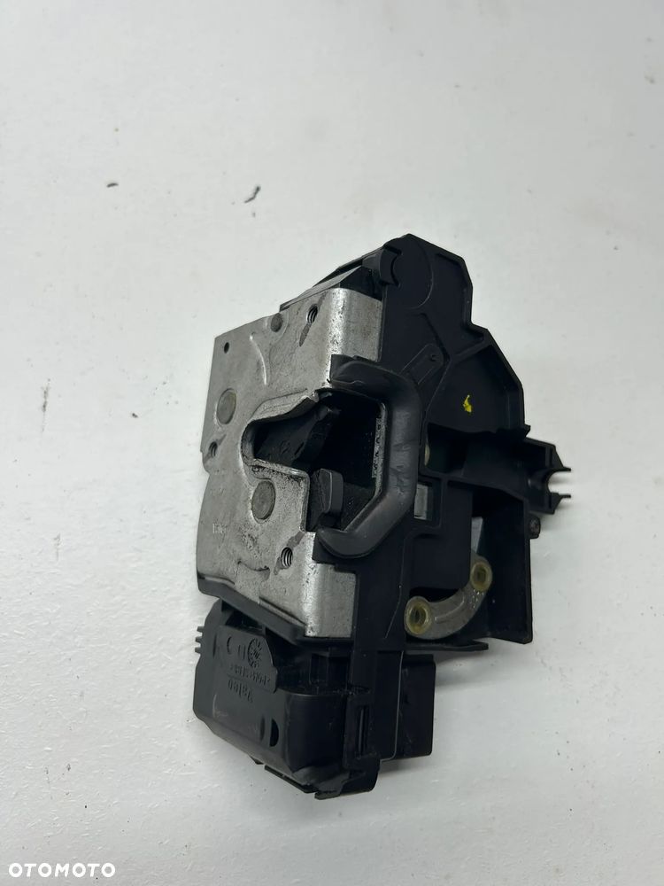 SAAB 93 9-3 zamek 7 PIN prawy przod przedni 2003-2005 - 3