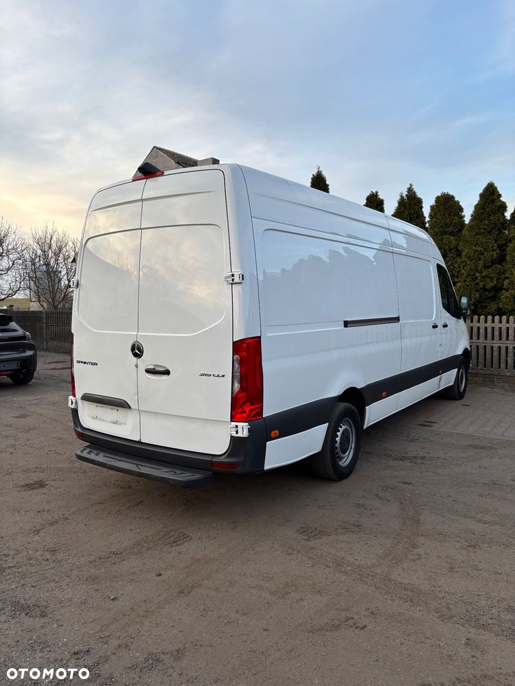 Mercedes-Benz Sprinter - 8