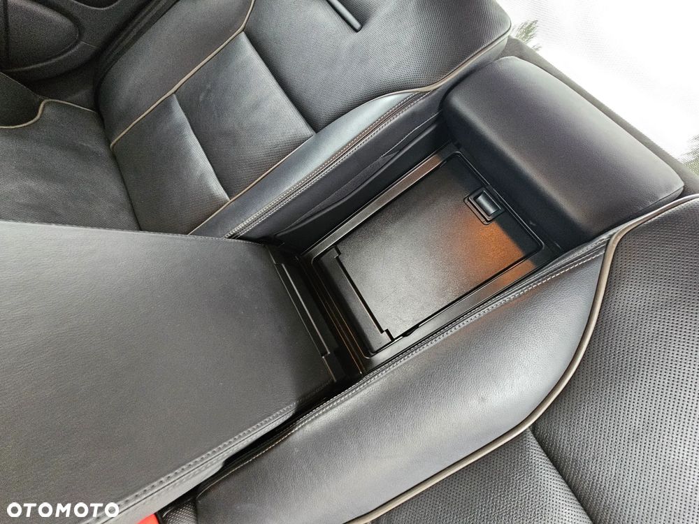 Audi A8 6.0 L Quattro - 19