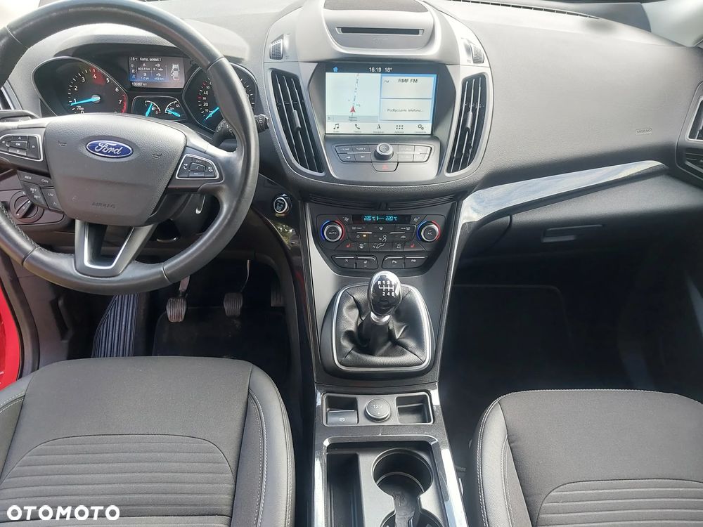 Ford Kuga 1.5 EcoBoost 2x4 Titanium - 9