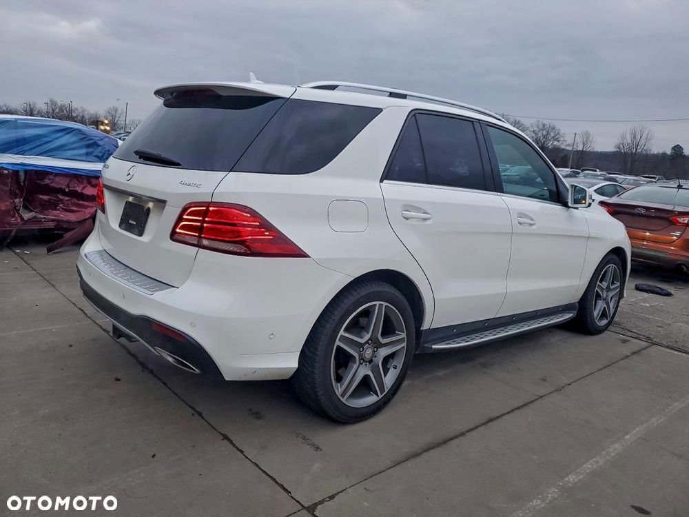 Mercedes-Benz GLE - 4