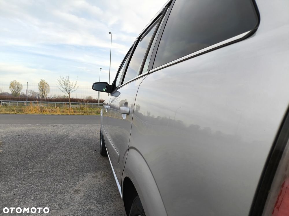 Opel Zafira ver-1-8-active - 10