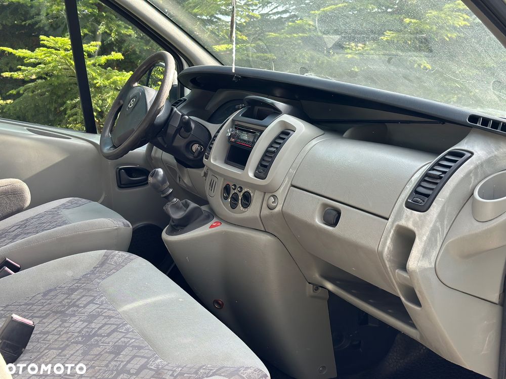 Opel Vivaro - 10
