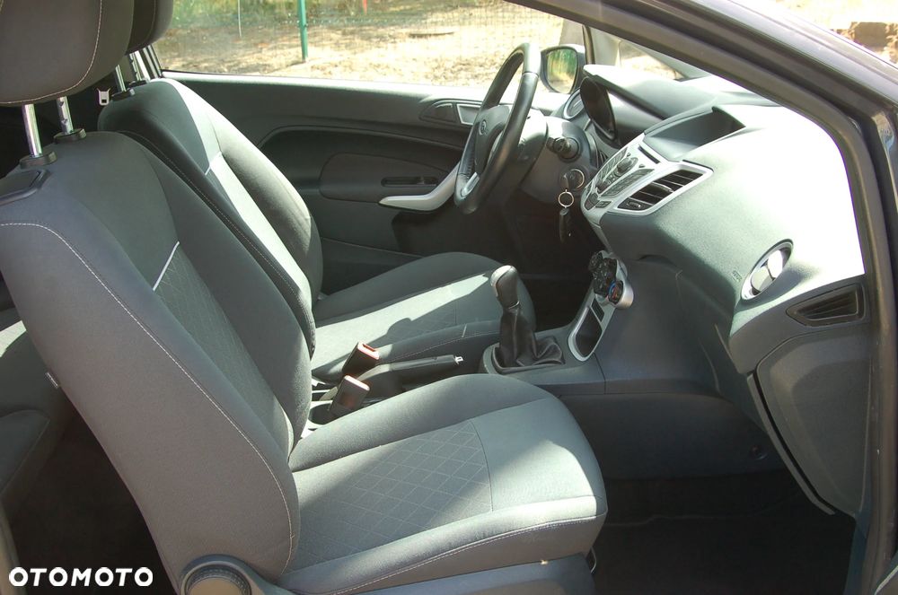 Ford Fiesta 1.25 Champions Edition - 8