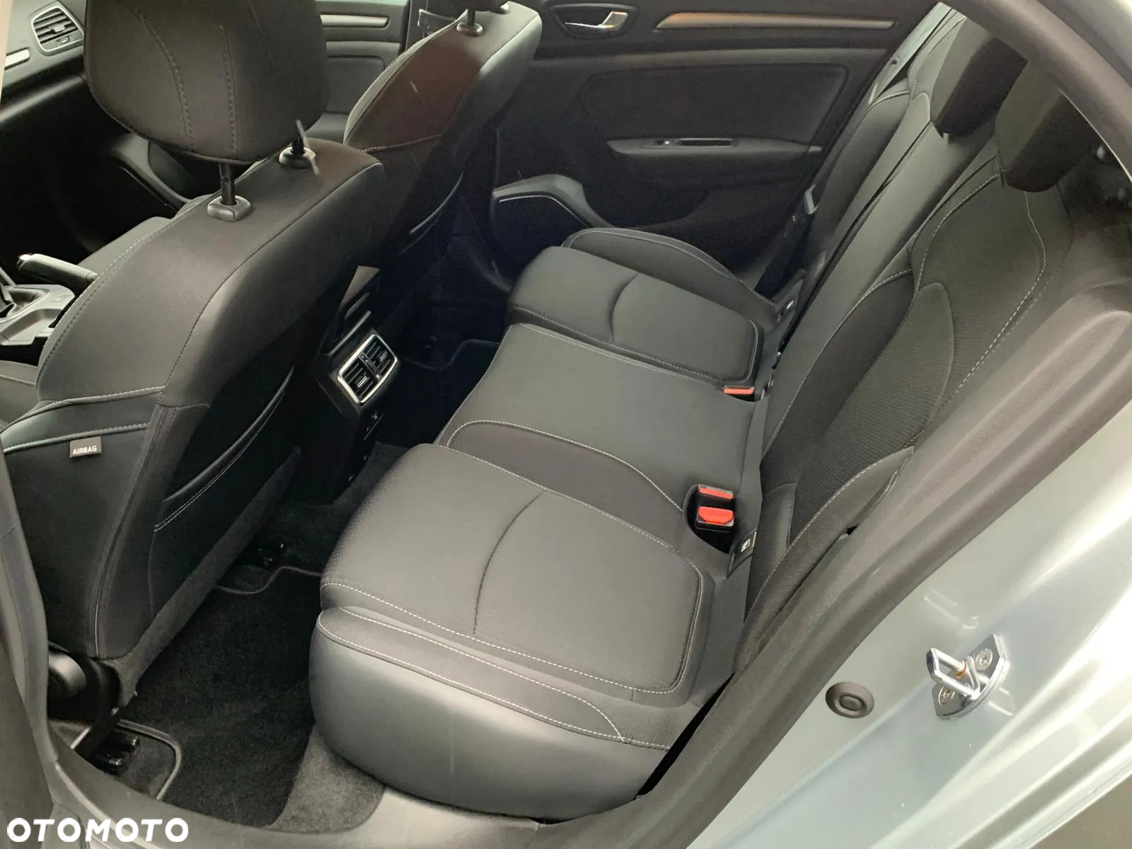 Renault Megane 1.5 Blue dCi Zen - 14