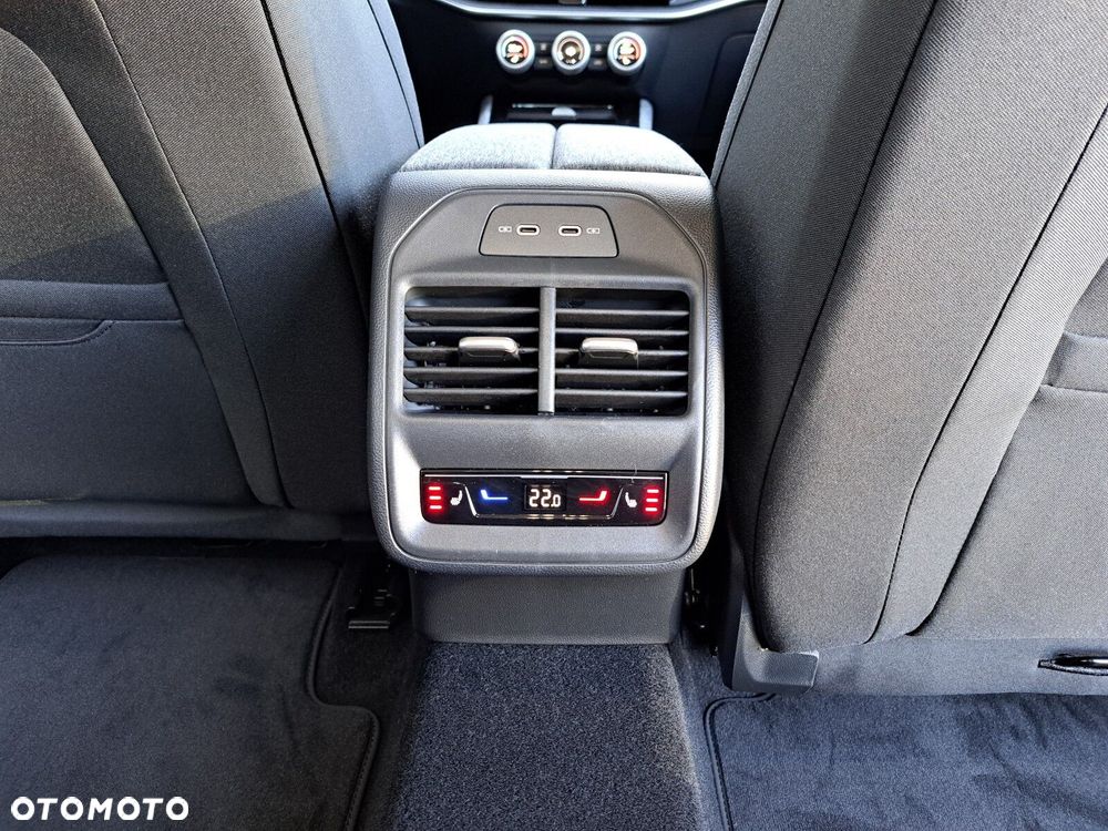 Skoda Superb 2.0 TSI Selection DSG - 31