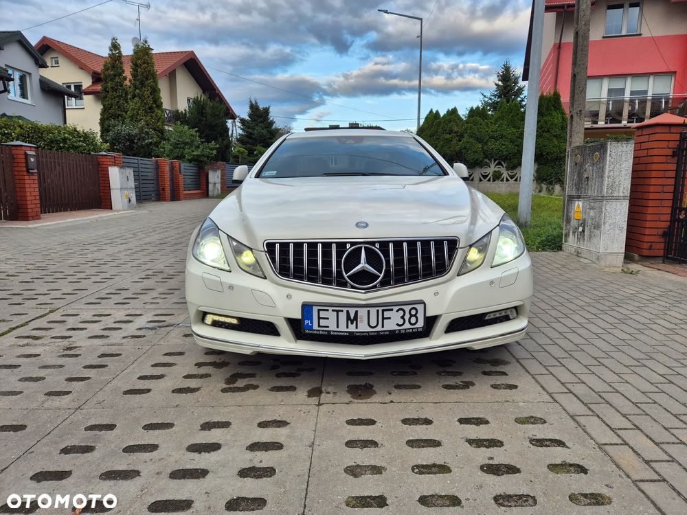 Mercedes-Benz Klasa E 250 CDI DPF Coupe BlueEFFICIENCY Avantgarde - 4
