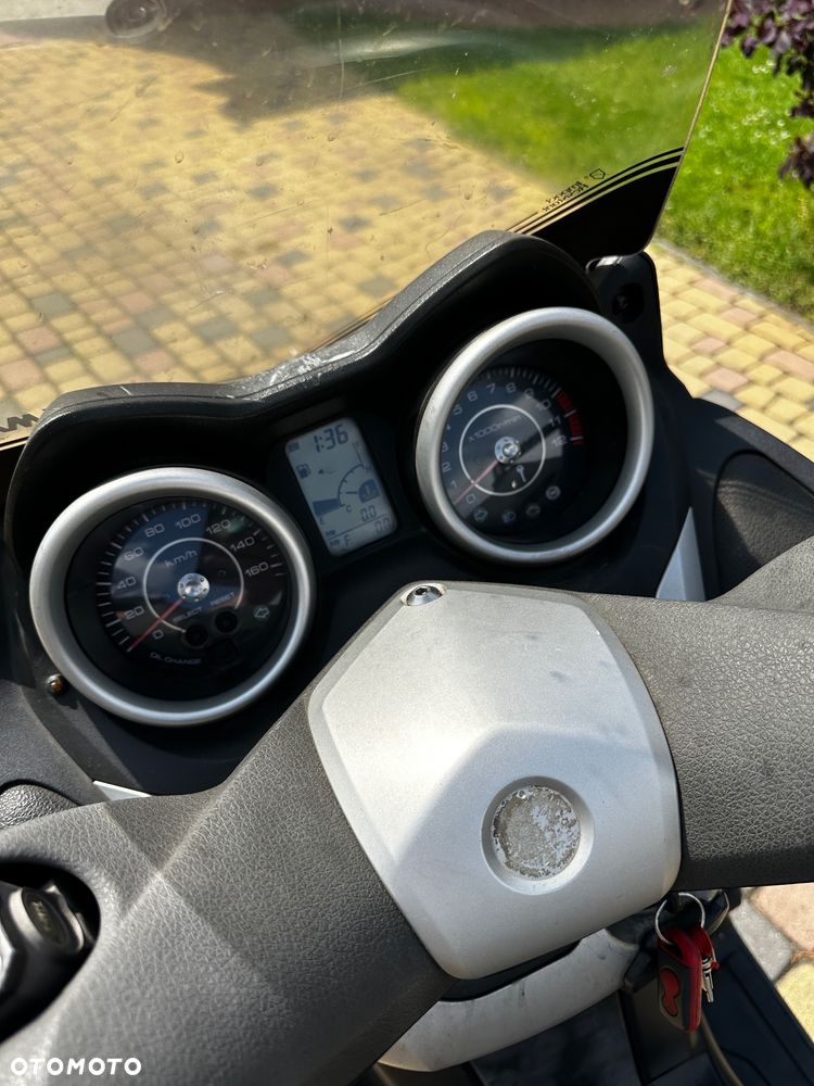 Yamaha X-max - 5
