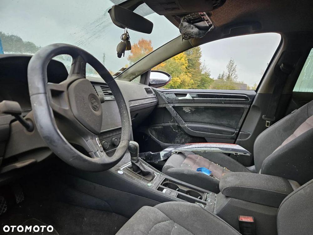 Volkswagen Golf 2.0 TDI BlueMotion Technology DSG Highline - 10
