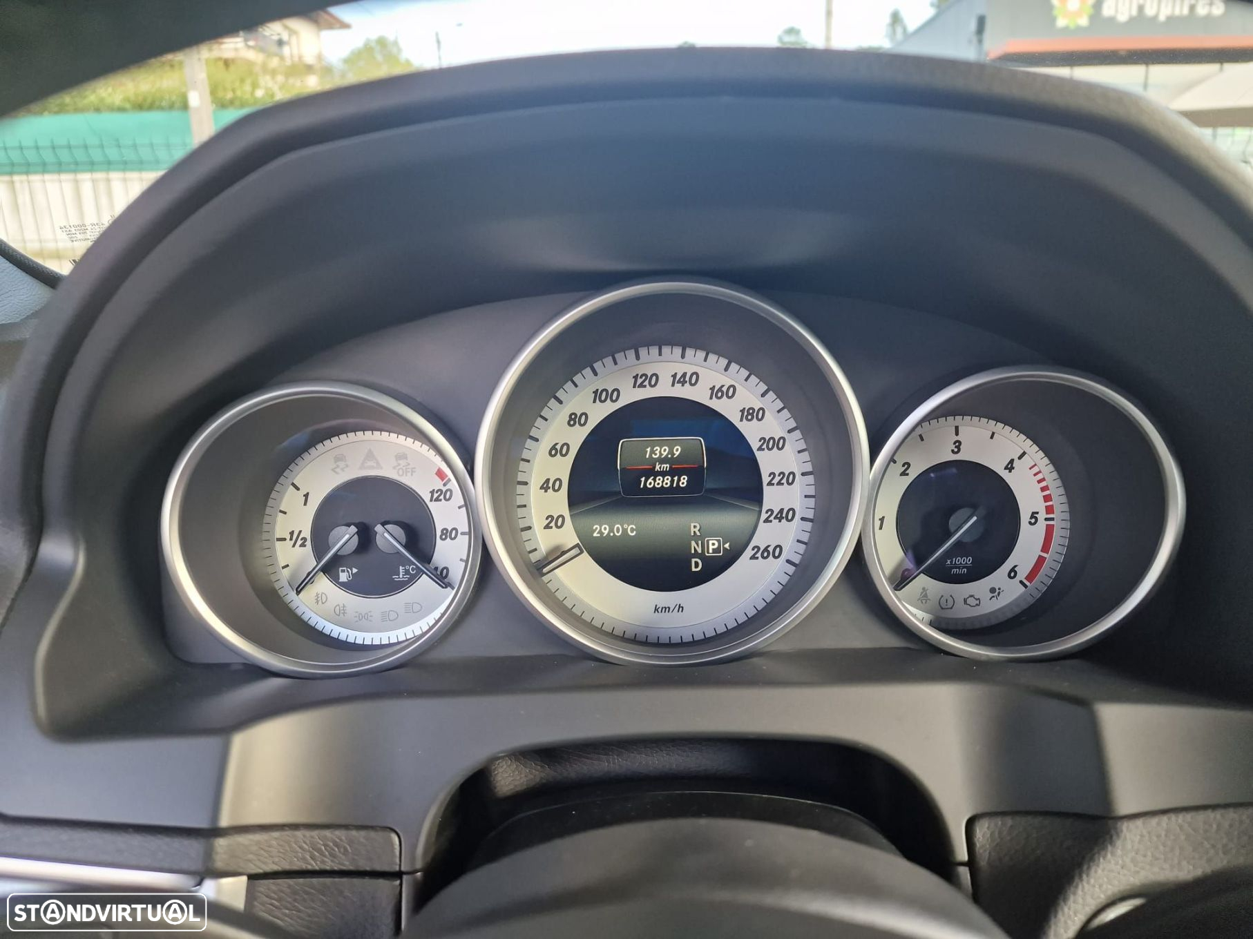 Mercedes-Benz E 350 BlueTEC Auto - 25