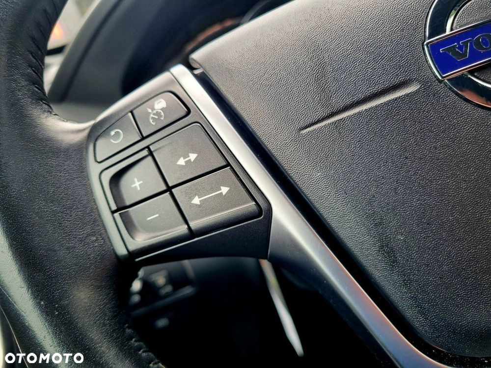 Volvo XC 60 D4 Geartronic Summum - 18