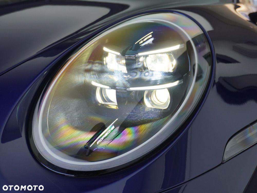 Porsche 911 GT3 Touring PDK - 10