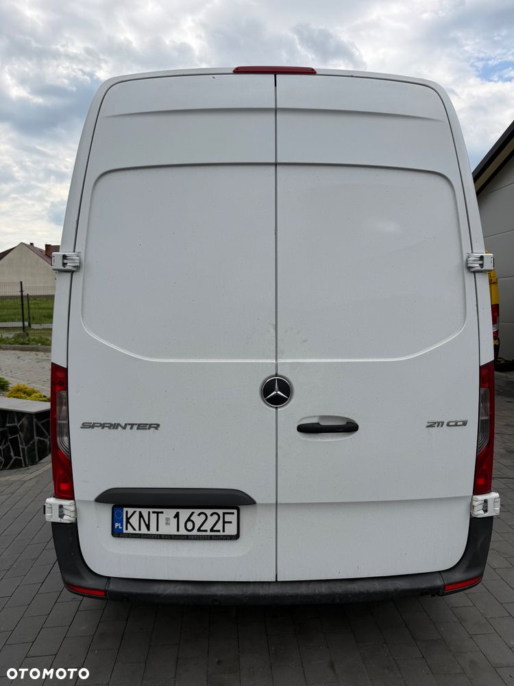 Mercedes-Benz Sprinter - 6