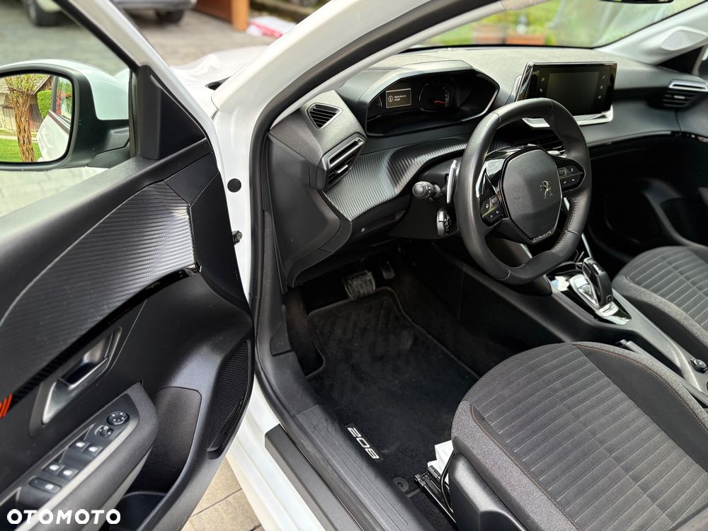 Peugeot 208 - 19