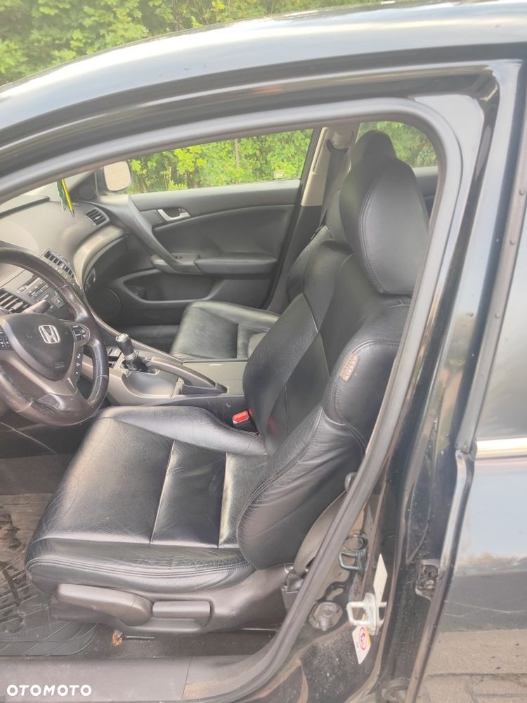 Honda Accord - 4