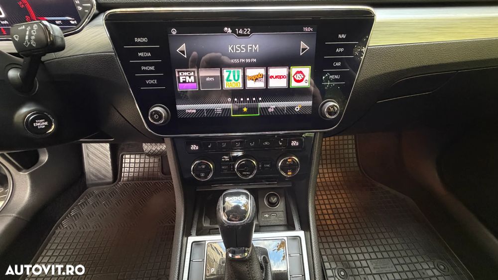 Skoda Superb Combi 2.0 TDI DSG Ambition - 23