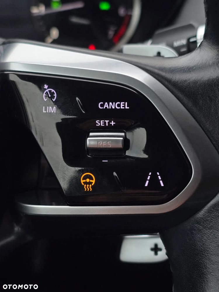 Jaguar E-Pace P160 R-Dynamic S - 28