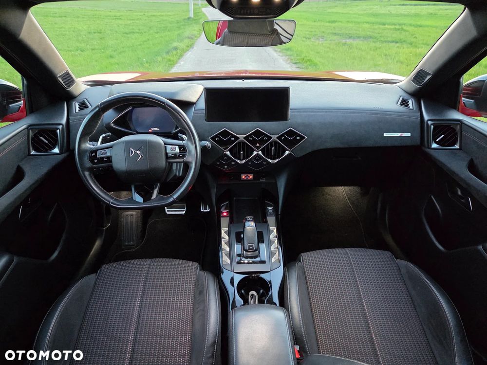DS Automobiles DS 3 Crossback 1.2 PureTech Performance Line + - 4