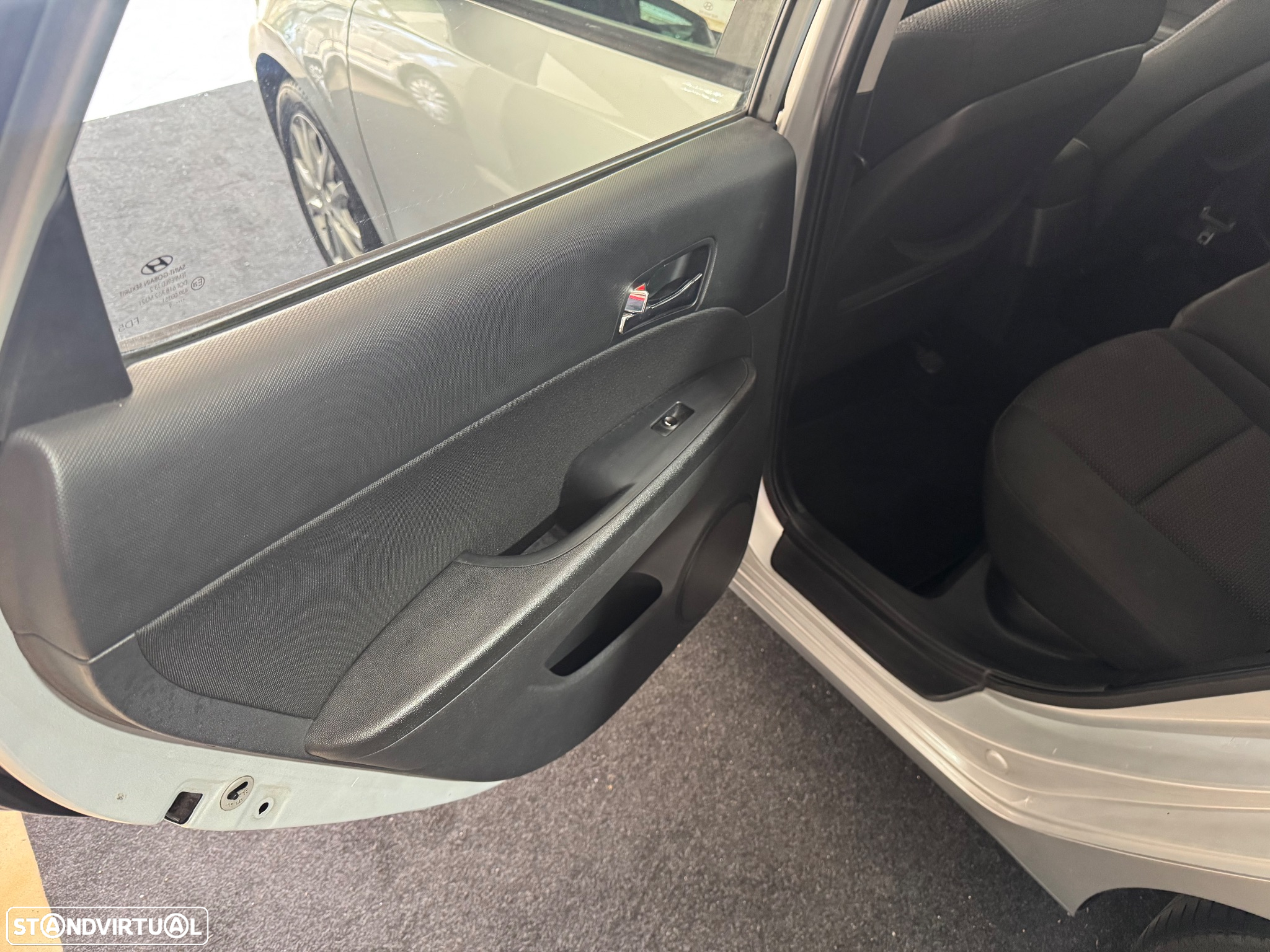 Hyundai i30 CW 1.6 CRDi Blue Comfort - 14