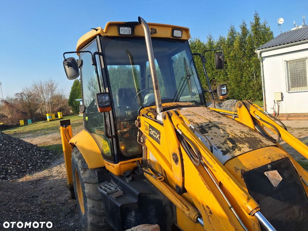 JCB 3Cx 4X4 - 25